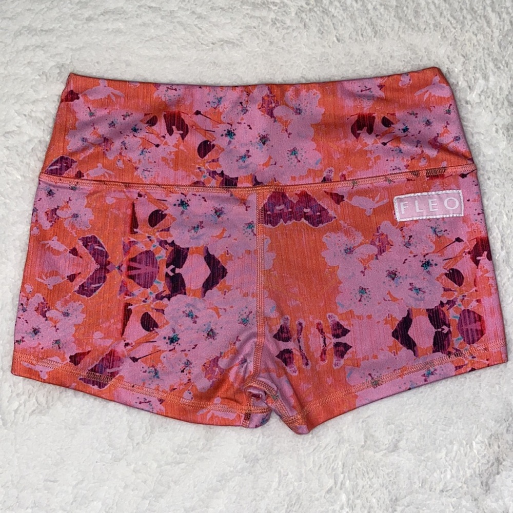 Fleo Power High Rise Shorts - Picture 2 of 3